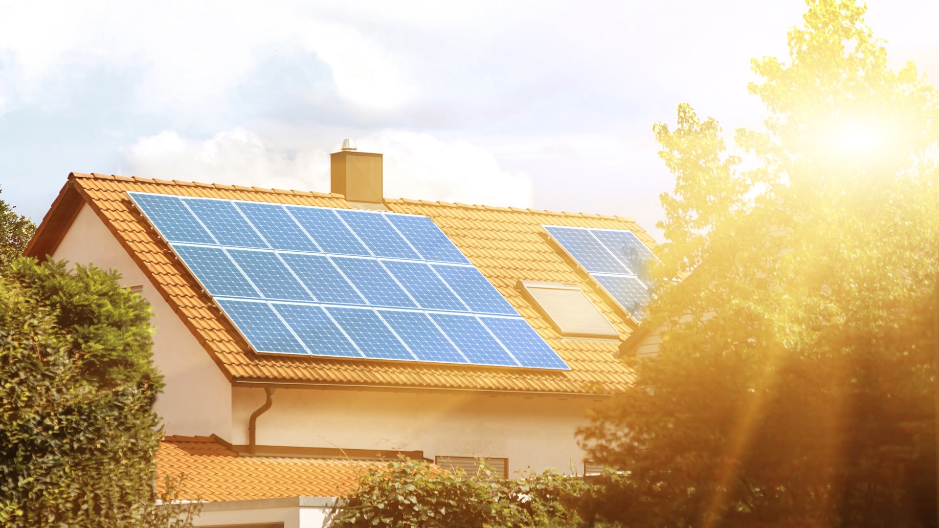 Painéis Solares instalação e manutenção parede Cascais Estoril Carcavelos Oeiras Paço de Arcos Caxias Alges Sintra Mafra Torres Vedras Lourinhã Amadora